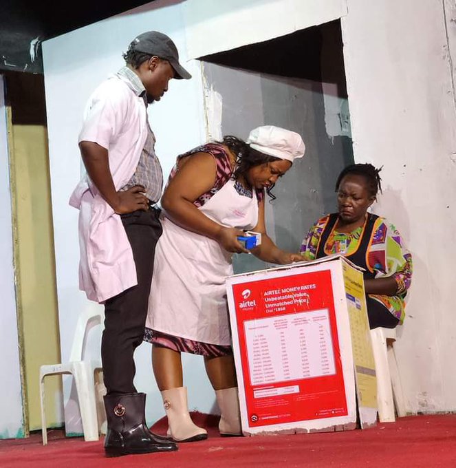 A performance at the Theatre and Performing Arts Festival at Bat Valley theatre (photo by Cinema UG)