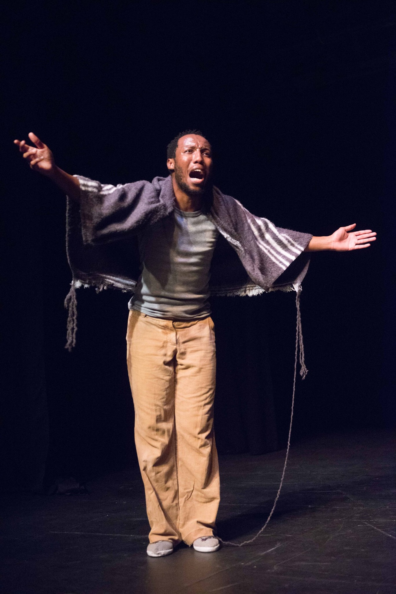 Tswalo is a solo-production performed by Billy Langa and directed by Mahlatsi Mokgonyana, who together form the Theatre Duo.