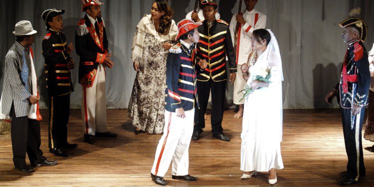 Troupe Jeannette performs Sangy Mahery (A Harsh Joke) at the Cultural Center of the Sacré Coeur Antanimena School, Antananarivo, Madagascar, in 2013.